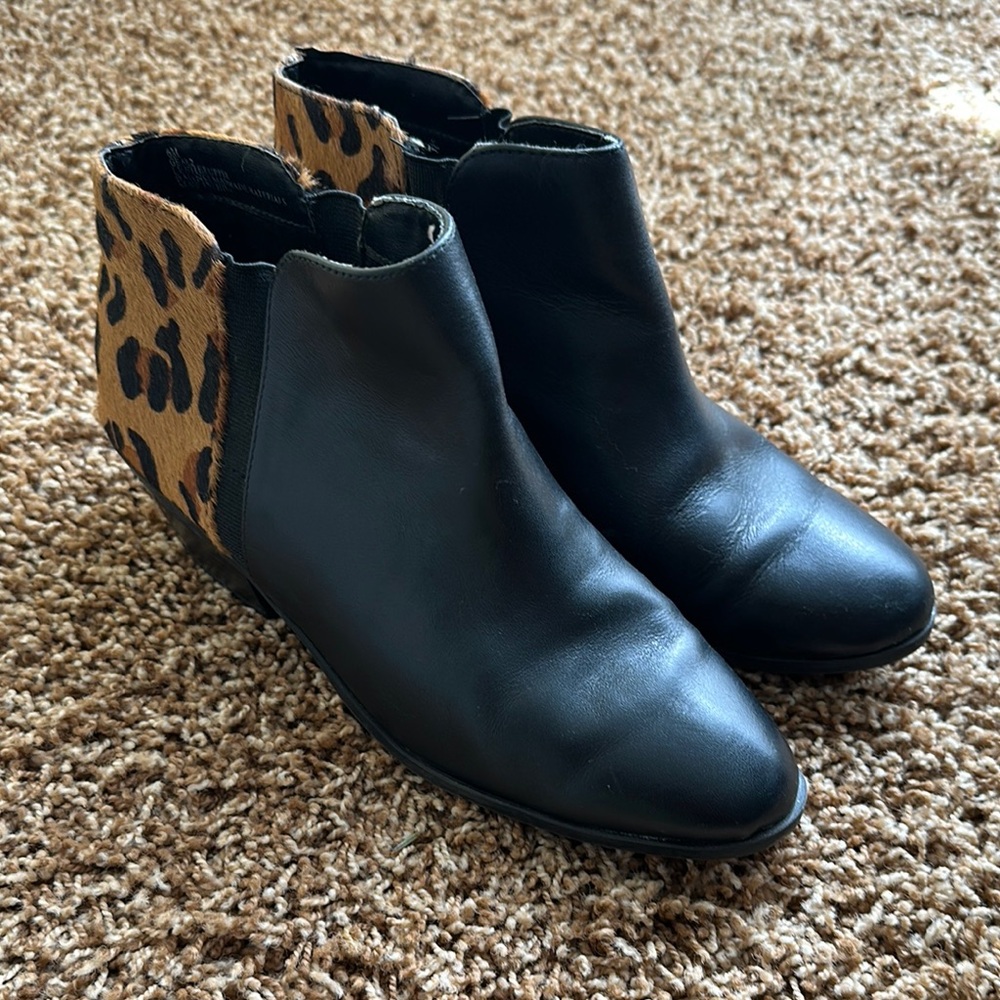 Apri Black and Leopard Print Leather Ankle Boots Size 6